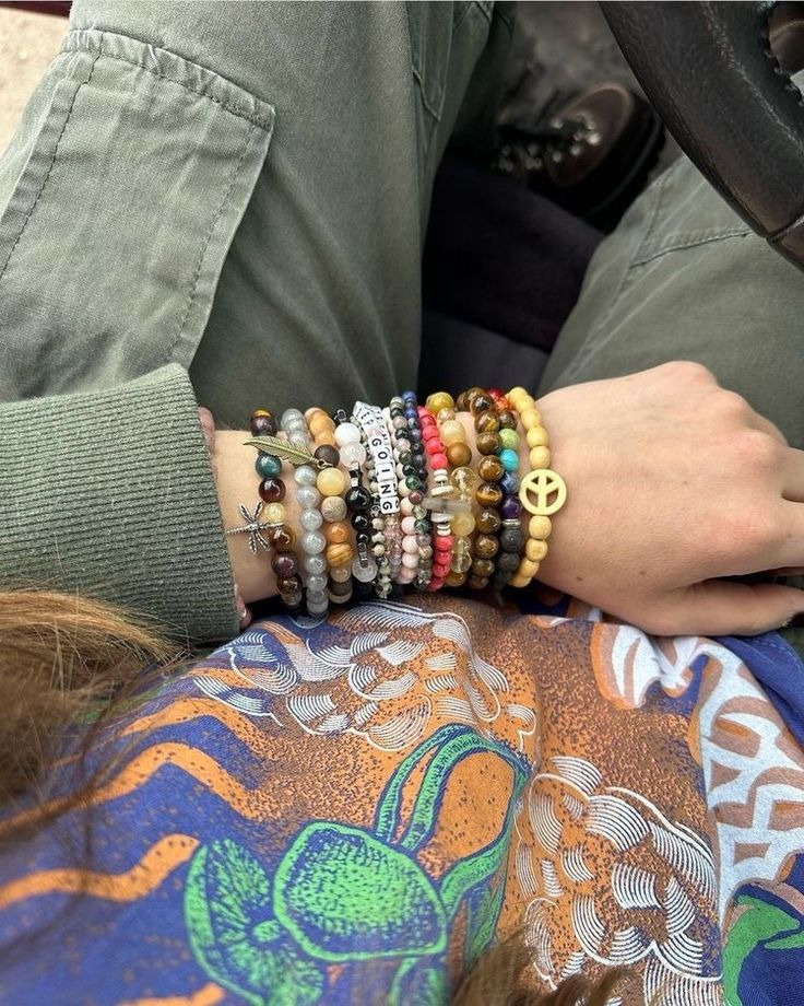 Woo Woo Hippie, Stacked Bracelets Aesthetic, Hippie Watch, Hippie Bands, Hippy Jewelry, Chunky Silver Jewellery, Funky Bracelet, Hippie Accessories, Hippie Aesthetic