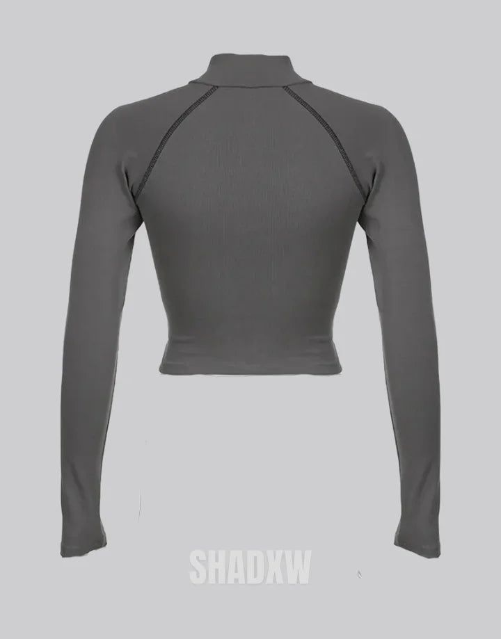 Type: Techwear crop top Design: Street Goth Ultra-resistant crop top: Designed with the best materials for a comfortable wear. Breathable materials: This crop top is made of polyester, spandex and nylon. Suitable for women Machine washable: 30 °C (86 °F) Size(cm | in) Bust Length Waist Sleeve S 69 | 27.1 45 | 17.9 60 | 23.6 69 | 27.2 M 73 | 28.8 46 | 18.3 64 | 25.2 70 | 27.8 L 77 | 30.3 47 | 18.7 68 | 26.7 72 | 28.3 Techwear Black Long Sleeve Zip Up Crop Top Its nuanced black and grey tones, cou Techwear Crop Top, Techwear Shirt, Zip Up Crop Top, Crop Top Design, Street Goth, Techwear Outfits, Crop Top Designs, Casual Evening, Cropped Tops