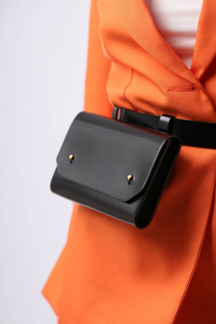 Handcrafted from smooth Italian leather, the Envelope Belt Bag will easily complete any outfit. A mix of style and practicability, the piece can be worn with a bodycon dress or oversized blazer for a chic look. With a modern and minimalist aesthetic, the adjustable belt allows for a customized fit while the slim envelope bag comfortably sits around the waist. Generous in size, it can securely hold your phone, wallet or other essential items. Waist Bag Size: Height- 11 cm, Width- 17.5 cm, Depth – Waist Bag Leather, Waist Purse, Bag Tutorials, Crochet Bag Tutorials, Leather Envelope, Embroidery Shoes, Corset Belt, Leather Belt Bag, Belt Purse