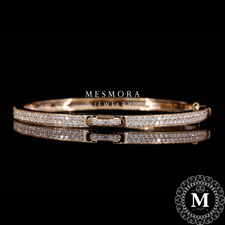 Rose Gold Bangle, 14K Gold Diamond Bracelet, Natural diamond bracelet, Lab grown diamond bracelet, Cuff Bangle, Hinged Bangle, Gift For Her ★ Design No : MLB8564 ★Bangle size: 2.4 AANI ★Same Bangle in Moissanite Diamond: https://www.etsy.com/in-en/listing/1112656402 ⭐ FEATURES ⭐ ★ Brand ➠ Mesmora Diamond Earth ★ Condition ➠ Brand New, Never been Used Jewelry Detail 💎 Diamond Option : ➠Lab Grown Diamond HPHT.(VS/SI-EFG) ➠Natural Diamond (VS/SI-GHI) ➠Natural Diamond (VS/SI-FGH) 💎 Bangle Diamond Moissanite Bracelet, Bracelet Thick, Bracelet Layering, Dainty Gold Bracelet, Jewelry Delicate, Bangle Gold, Rose Gold Bangle, Bangle Jewelry, Antique Bracelets