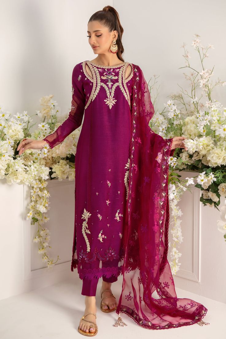 Macy | Pakistani Designer Outfit | Sarosh Salman Elegant Cotton Silk Salwar Kameez For Summer, Summer Silk Lawn Suit With Dabka Work, Elegant Tissue Silk Dupatta For Summer, Elegant Summer Tissue Silk Dupatta, Summer Silk Salwar Kameez With Floral Embroidery, Party Wear Dupatta With Floral Embroidery For Eid, Summer Silk Salwar Kameez With Dabka, Summer Silk Salwar Kameez With Dabka Detail, Long Sleeve Tissue Silk Lawn Suit