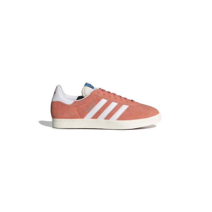 Brand: Adidas Gender: Women Type: Sneakers Season: Spring/Summer PRODUCT DETAIL • Color: pink • Pattern: plain • Fastening: laces • Sole: rubber • Lining: leather • Details: -sporty COMPOSITION AND MATERIAL • Composition: -20% other fibres -80% suede Adidas Women Sneakers, Adidas Orange, Adidas Sneakers Women, Pink Sneakers, Women Sneakers, Pink Design, Sporty Outfits, Junior Outfits, Suede Sneakers