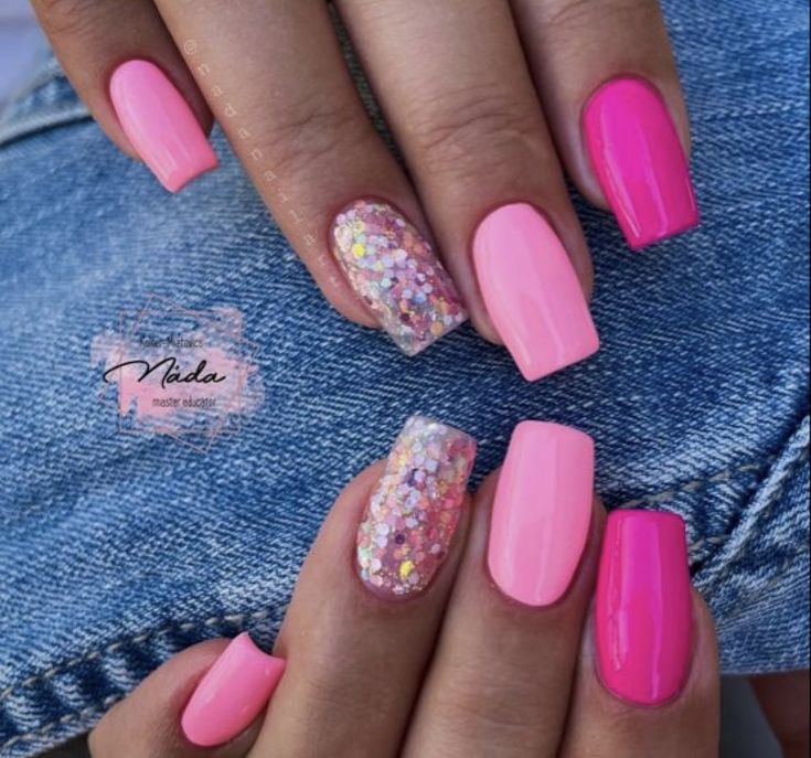 Gel Polish Pedicure Designs, Summer Nail Dip Ideas, Pink Summer Gel Nails, Square Dip Nails, Bright Neon Nails, Unghie Sfumate, Nails Cute, Pink Gel, Short Square Acrylic Nails