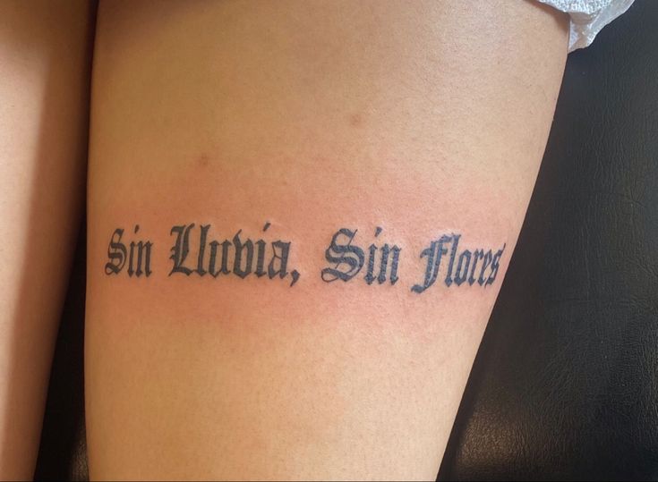 Tattoo Self Love Spanish Tattoo, Tattoos For Mexicans, Spanish Wording Tattoo, Mexican Quotes Tattoos, Spanish Words Meaningful Tattoo, Word Tattoos In Spanish, Spanish Meaningful Tattoos, Spanish Lettering Tattoos, Quote Tattoos Spanish