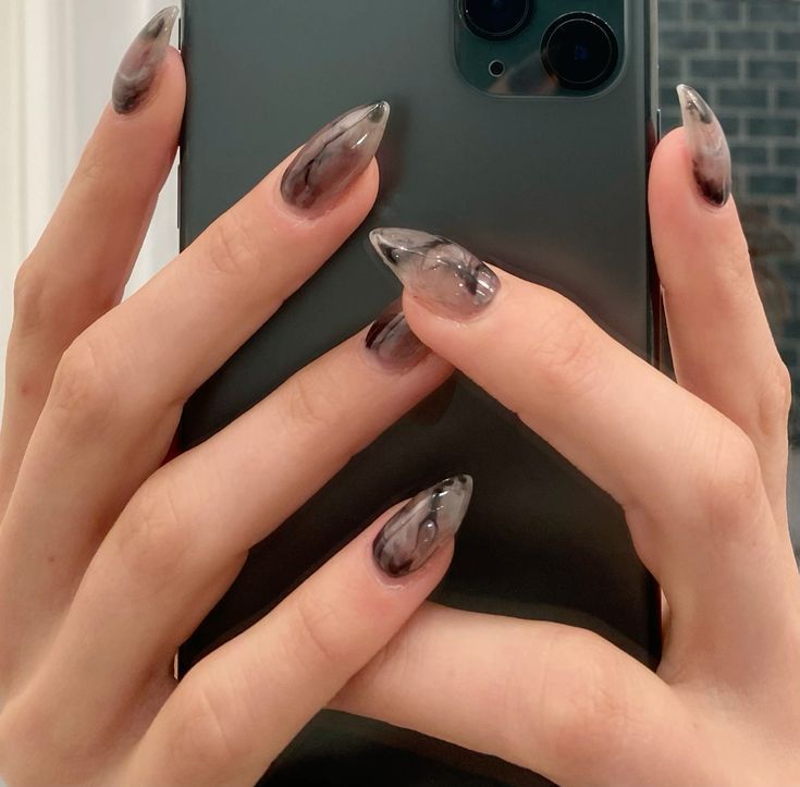 Gray Korean Nails, Smokey Black Nails, Marble Black Nails, Smokey Nails Design, Grey Jelly Nails, Black Smokey Nails, Smokey Nails, Black Marble Nails, Nail Art Designs Images