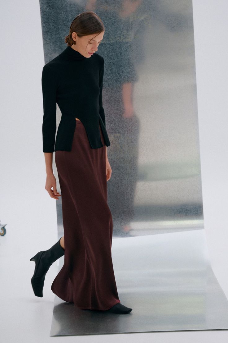 Pre Fall 2023, Ball Skirt, Fashion Archive, 사진 촬영 포즈, Ankle Length Skirt, Pleated Maxi Skirt, Next Clothes, 2023 Collection, 2023 Fashion