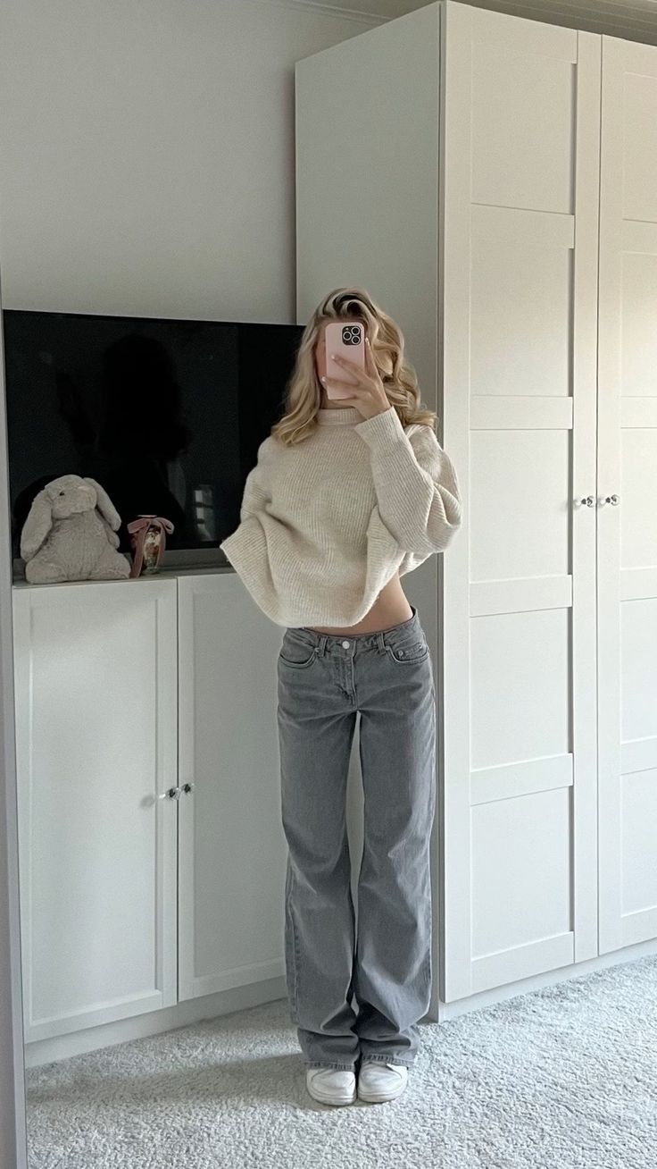 Mode Zara, Fall Outfits For School, Skandinavian Fashion, Uni Outfits, Outfit Inspo Casual, Stockholm Style, School Looks, Stockholm Fashion, Winter Fits