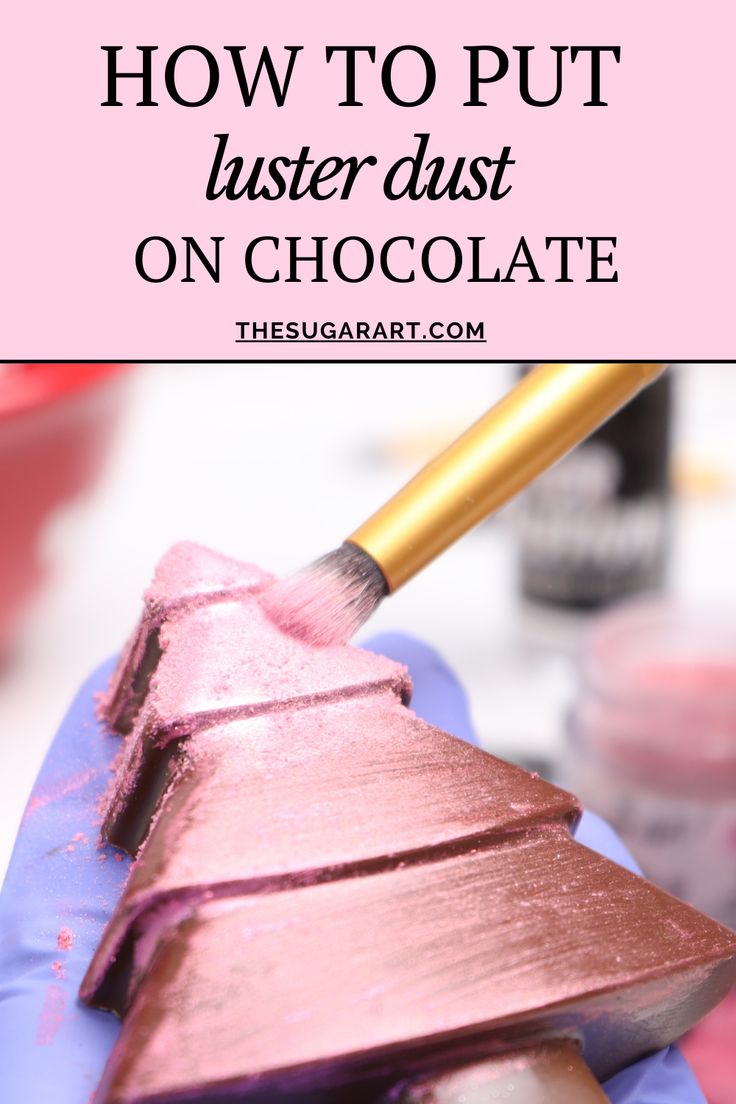 How to put luster dust on chocolate. Luster Dust On Chocolate, Modeling Chocolate Recipes, Chocolate Bonbons Recipe, Edible Luster Dust, Chocolate Work, Edible Paint, Luster Dust, Candy Recipes Homemade, Chocolate Art