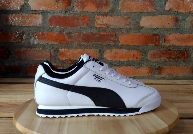 Puma Roma Outfit, Puma Sneakers For Men, Green Puma Shoes, Kurt Geiger Boots, Puma Shoes Mens, Puma Sneakers Men, Sneakers Outfit Casual, Gents Shoes, Trendy Shoes Sneakers