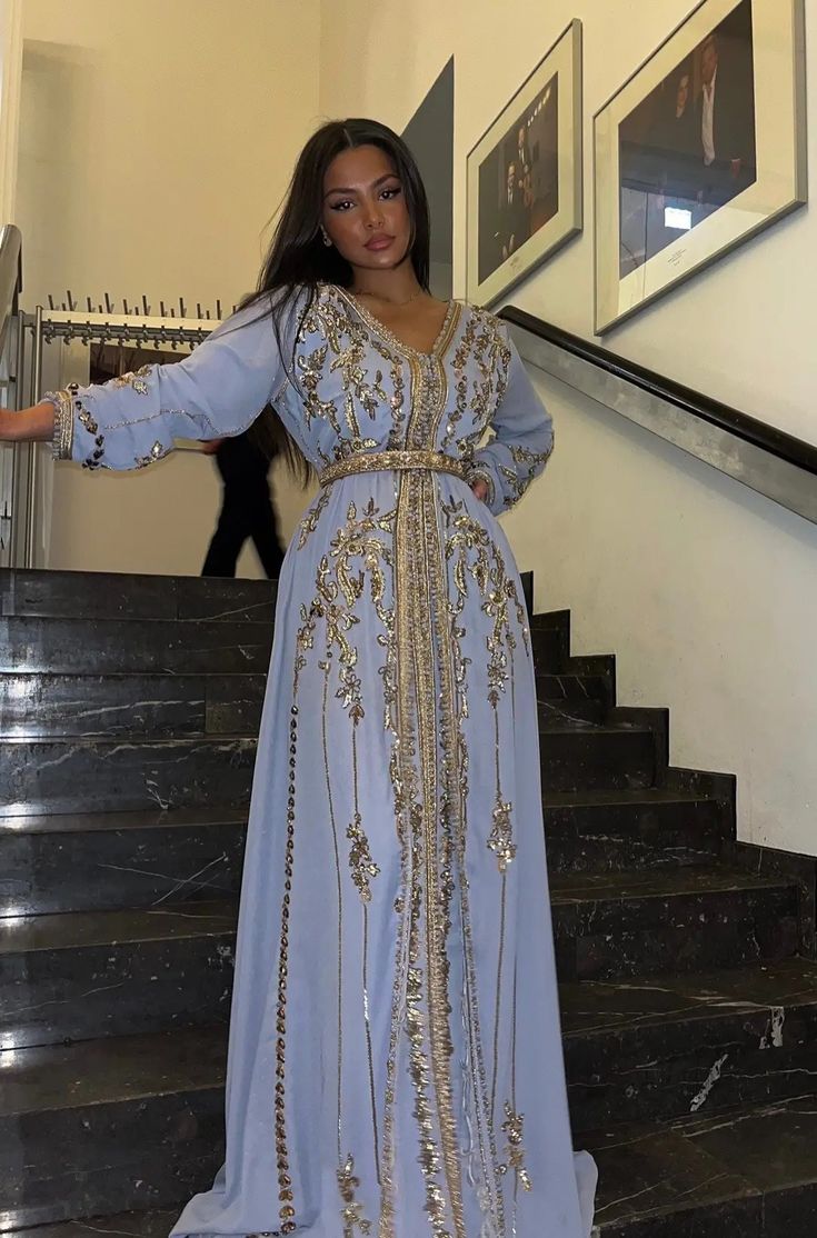 Arab Dresses, Moroccan Kaftan Dress, Estilo Hijab, Arabic Dress, Moroccan Clothing, Moroccan Kaftan, Moroccan Fashion, Moroccan Wedding, Moroccan Dress