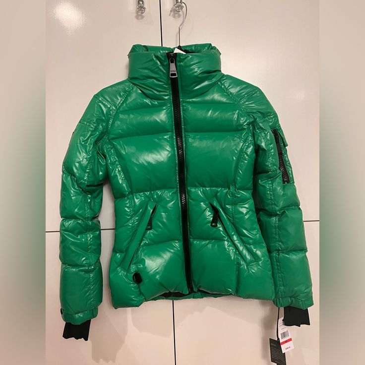 Never Worn, All Tags Still Attached Green Fitted Puffer Outerwear, Modern Green Long Sleeve Outerwear, Designer Green Winter Outerwear, Green Fur Jacket, Puffer Coat Style, Green Puffer, Green Fur, Gold Jacket, Puff Jacket