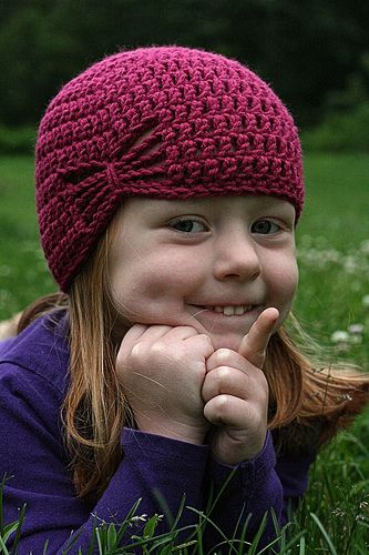 Adorable hat pattern Butterfly Stitch, Pola Topi, Butterfly Stitches, Crochet Butterfly, Haken Baby, Yarn Projects, Berets, Crochet Hat Pattern, Love Crochet