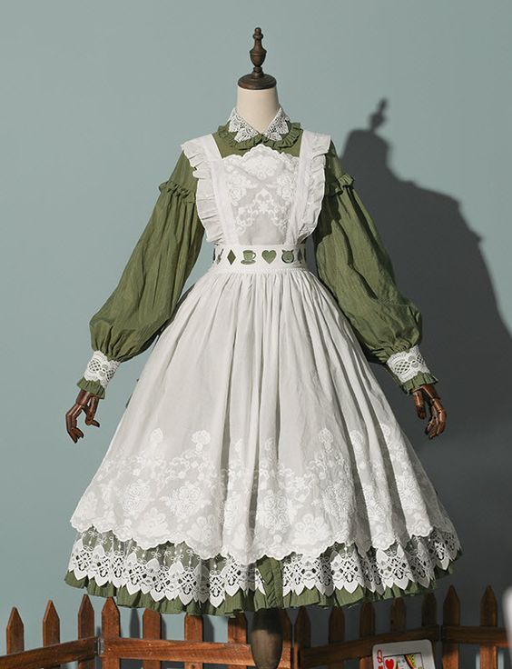 Anne Aesthetic, 1890s Dress, Dress Apron, Op Dress, Classic Lolita, Old Fashion Dresses, Fairytale Dress, Swaggy Outfits, Lolita Dress