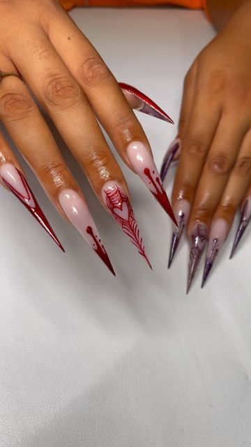 Red Halloween Stilleto Nails, Sharp Nails Design Ideas, Stilleto Halloween Nails Designs, Sharp Halloween Nails, Spooky Halloween Nails Stiletto, Long Sharp Acrylic Nails, Halloween Nails Stiletto Scary, Stilleto Halloween Acrylic Nails, Spooky Nails Stiletto