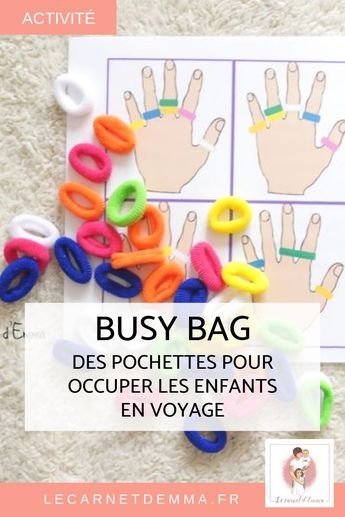 an image of a book with scissors and handprints on the cover, which reads busy bag des pochettes pour occuper les enfoants en voyage