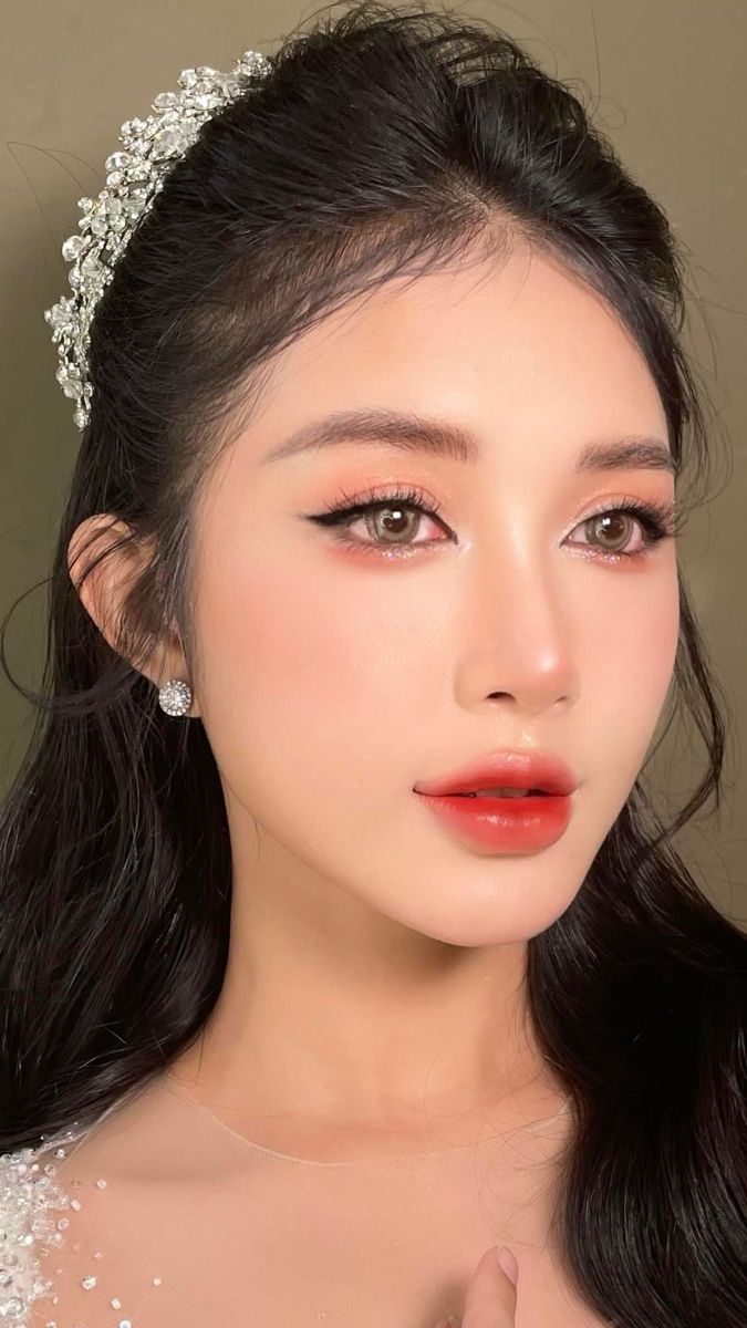 Bride Makeup Asian, Korean Wedding Makeup, Makeup Ala Korea, Bride Makeup Natural, Selfie Woman, Make Up Wedding, Makeup Asia, Makeup Ulzzang, Party Make-up