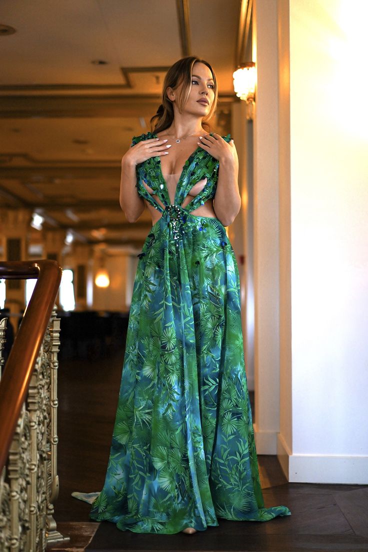 Step into a world of enchantment with the Yoland Printed Embellished Maxi Dress. The exquisite embellishments and delicate patterns add an element of allure, making this dress a perfect choice for special occasions and formal events.The maxi length of the dress exudes a sense of sophistication and glamour, allowing you to make a grand entrance, while the backless design of the dress adds a dose of sensuality and allure. Opt for minimalistic jewelry, strappy heels, and a clutch to create a cohesive and refined look that lets the dress shine.    Get the look: Yoland Printed Embellished Maxi Dress (The influencer is wearing the same style as this product)  Fabric composition: 100% polyester  Washing method: hand wash  Model wearing size S  Model Stats: Height - 68.5"/174cm Bust - 35"/89cm Hip Off Shoulder Cocktail Dress, Minimalistic Jewelry, Metal Dress, Stella Dress, Embellished Maxi Dress, Bandage Midi Dress, Corset Mini Dress, Patterned Cardigans, Backless Design