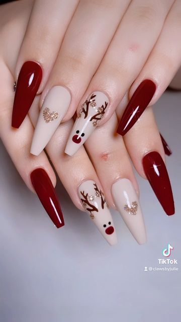 Christmas Nails Rain Deer, Wine Christmas Nails, Christmas Nail Designs 2023, Xmas Red Nails, Reindeer Nails Designs, Christmas Nails Design Holiday, Christmas Nails Reindeer, Christmas Reindeer Nails, December Nails Red