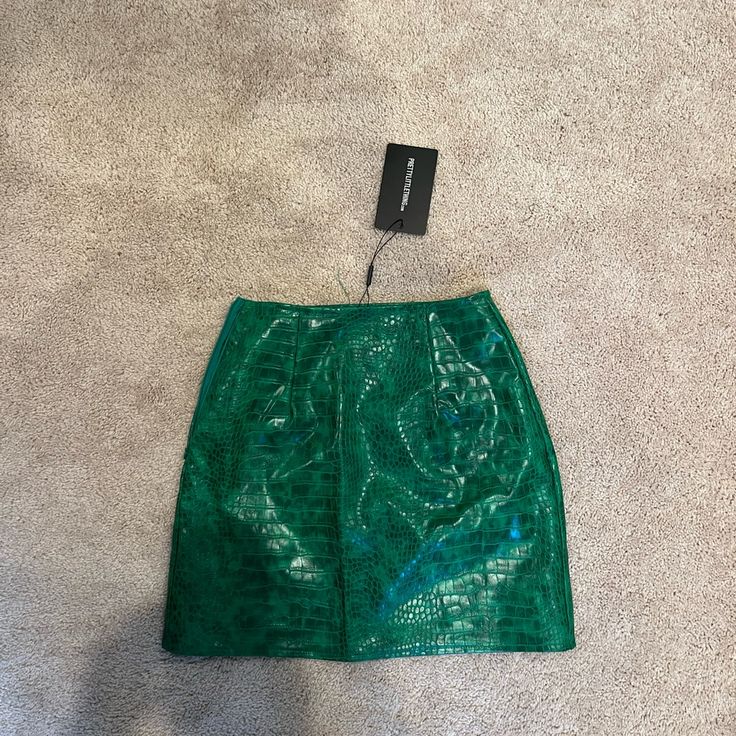 High Waisted , Never Worn Chic Green Skirt For Night Out, Green Mini Skirt For Night Out, Green Pencil Mini Skirt For Party, Spring Club Faux Leather Skirt, Green Pencil Mini Skirt For Night Out, Green Mini Skirt For Club, Chic Green Skirt For Club, Green Faux Leather Party Bottoms, Green Lined Mini Skirt For Night Out