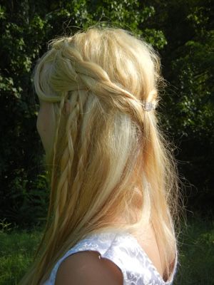 Game Of Thrones Khaleesi, Medieval Hairstyles, It Game, Hair Stylies, Hair Reference, Dream Hair, Aesthetic Hair, Hair Dos, Blonde Girl