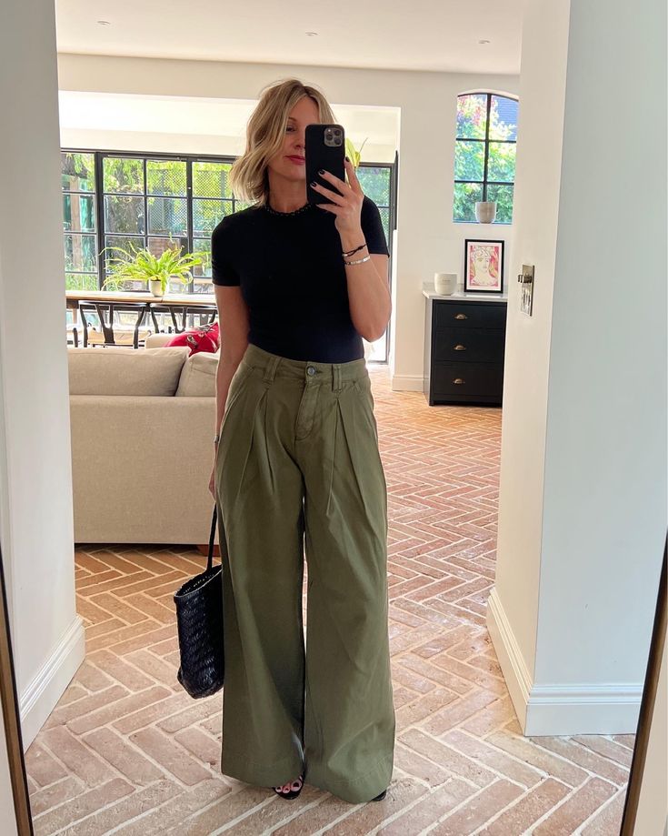 Soft Twill Wide-Leg Trouser curated on LTK Olive Green Trousers Outfit, Olive Trousers Outfit, Wide Leg Trousers Outfit Casual, Green Wide Leg Pants Outfit, Green Trousers Outfit, Green Linen Trousers, Olive Pants Outfit, Military Green Pants, Wide Pants Outfit