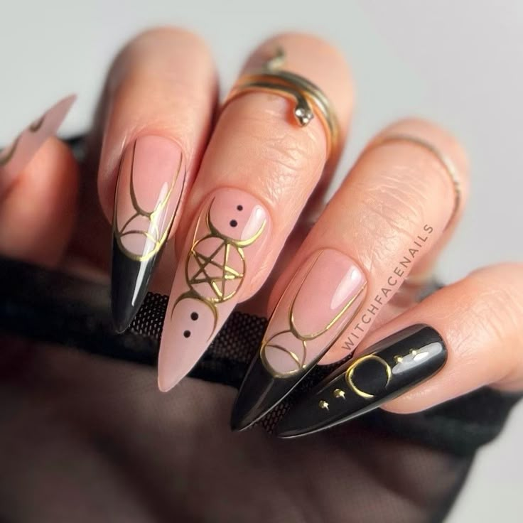 Wiccan Nails, Nails Round, Witch Nails, Witchy Nails, Moon Nails, Gothic Nails, Edgy Nails, Goth Nails, Fall Nail Art