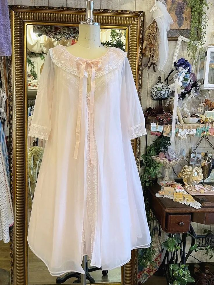 1700s Nightgown, 1800s Pajamas, 1920 Sleepwear, 1800s Sleepwear, Sleeping Clothes Nightwear, Susie Core, Bridgerton Clothes, Night Gown Sleep, Cute Nightwear