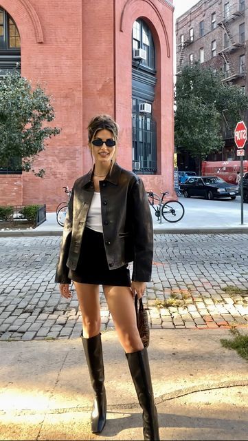 Black Tall Boots Outfit, Tony Bianco Boots, Style Black Leather Jacket, Black Knee High Boots Outfit, Tall Black Boots Outfit, Tall Boots Outfit, Leather Boots Outfit, Rome Outfits, Leather Jacket For Women