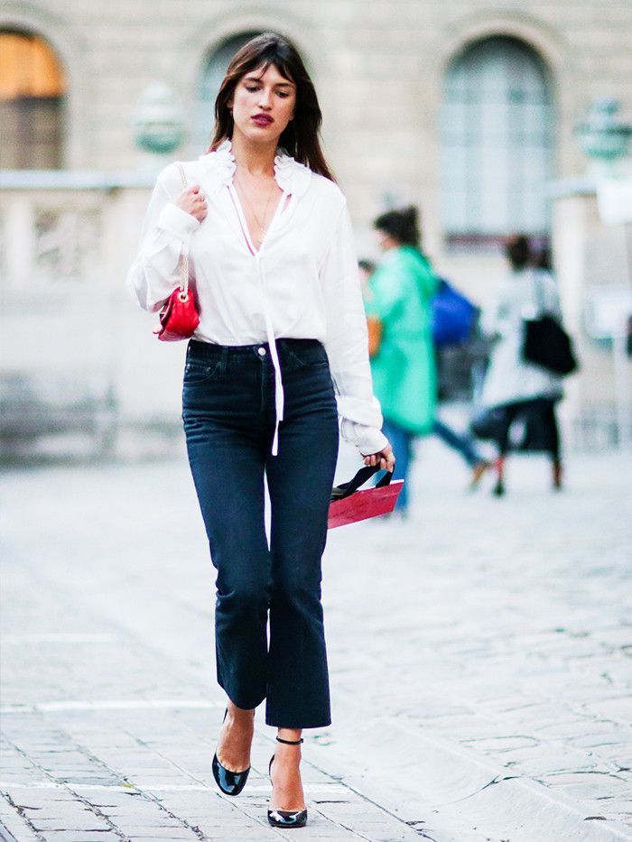 How To Wear Jeans To Work, Jeanne Damas Style, Business Casual Jeans, How To Wear Jeans, 2017 Style, Parisian Look, First Date Outfits, Style Casual Chic, Jeanne Damas