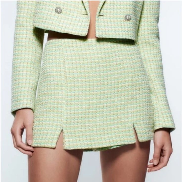 Brand New With Tag Size Xl Green Tweed Mini Skort With Double Slit Front Cute With A White Or Cream Top Zara Tweed, White Skort, Wrap Skort, Black Skort, Green Tweed, Zara Shorts, Tweed Skirt, Cropped Blazer, Zara Jackets