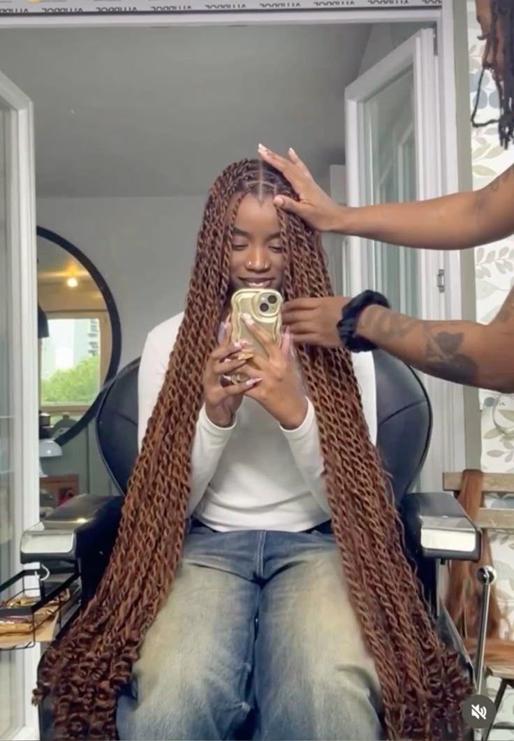 Twist Braids Hairstyles Brown, Brown Twists With Curls, Brown Twist Braids Hairstyles, Honey Blonde Senegalese Twist, Dark Skin Brown Braids, Brown Twists Black Women, Braids Brown And Black, Bob Twists Braids, Brown Island Twist