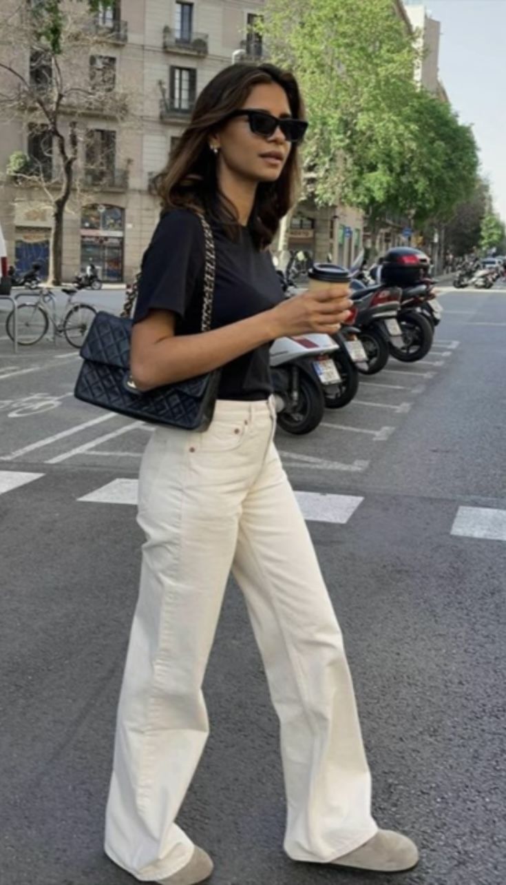 Boston Clogs Outfit, Women Birkenstock, Birkenstock Boston Outfit, Birks Outfit, Clog Outfit, Clogs Birkenstock, Boston Outfits, Go Viral On Tiktok, Linen Outfit