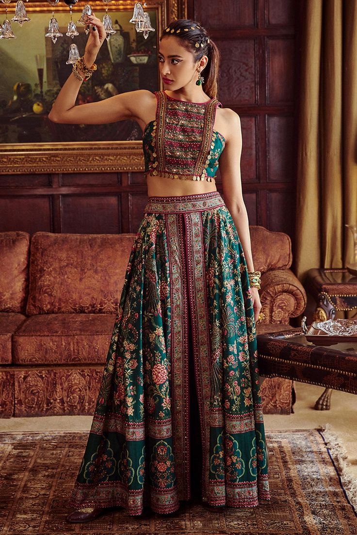 Palazzo Lehenga, Look Hippie Chic, Lehenga And Blouse, Gaun Fashion, Traditional Indian Dress, Palazzo Set, Indian Dresses Traditional, Ghagra Choli, Wrap Around Skirt