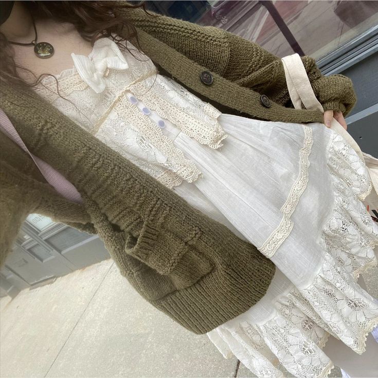 Dark Natraulism Outfits, Layered Clothing For Women, Mori Kei Outfits Casual, Mori Style Outfits, Morikei Outfits, Aesthetic Cardigan Outfit, Goth Outfits Summer, Mori Outfit, Mori Kei Outfits