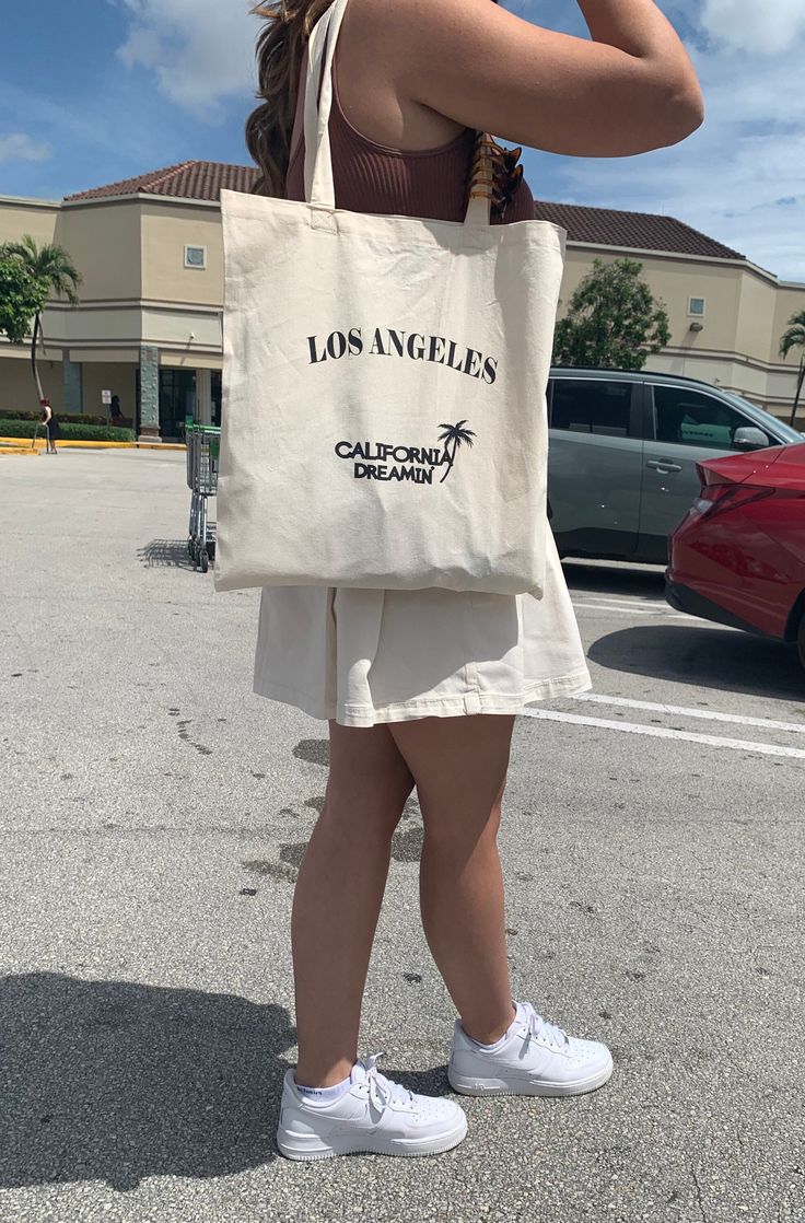 Excited to share this item from my #etsy shop: Tote bag| organic bag| aesthetic bag| California dreamin bag| Los Angeles tote bag #minimalist #graphictotebag #losangelesgraphic #organicbag #marketbag #aesthetictotebag #aestheticbags #raymarartful Aesthetic Los Angeles, Library Day, Organic Bag, Aesthetic Bag, Aesthetic Bags, Bag Aesthetic, Bags Handmade, Diy Tote Bag, Tote Bags Handmade