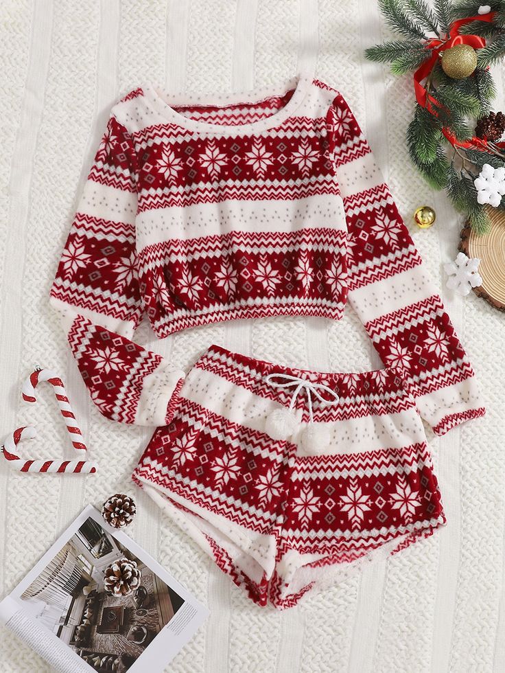 Cute Christmas Pajamas, Shorts Pajamas, Crop Top Shorts, Christmas Pj, Fall Flannel, Christmas Flannel, Snowflake Print, Flannel Pajama Sets, Christmas Pjs