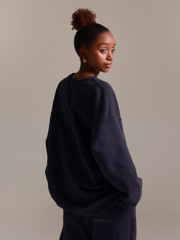 Editor's NotesComfy and cozy sweatshirt is made of 100% cotton. This sweatshirt goes well with every outfit.- Pullover closure- Logo printing at the back and front- Over fit- Dropped shoulder- Ribbed cuffsMeasurements (in.)M/L/XL- Shoulder: 22.83 in. / 24.40 in. / 25.19 in.- Chest: 23.62 in. / 24.40 in. / 25.19 in.- Sleeve: 29.52 in. / 31.49 in. / 32.28 in.- Total length: 26.77 in. / 27.55 in. / 29.13 in.Model infoHeight: 5'51 Fitting size MComposition & Care- 100% Cotton- Wash inside out- H Navy Long Sleeve Sweatshirt With Ribbed Collar, College Drop Shoulder Sweatshirt, Navy Long-sleeve Sweatshirt With Ribbed Collar, Oversized College Sweatshirt With Ribbed Collar, Oversized Sweatshirt With Ribbed Collar For College, Relaxed Fit French Terry Sweatshirt With Ribbed Collar, Relaxed Fit French Terry Sweatshirt With Ribbed Neckline, French Terry Sweatshirt With Drop Shoulder, Oversized Sweatshirt For College