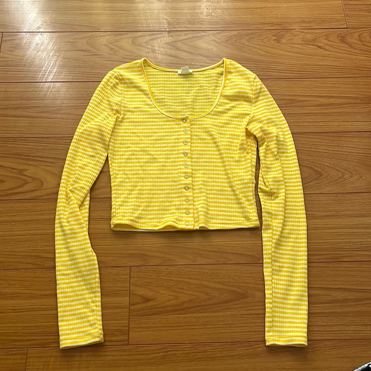 Brand New Yellow Striped Long Sleeve From Garage - Worn Once! Size:Xs Yellow Long Sleeve Shirt, Yellow Long Sleeve, Garage Tops, Yellow Shirt, Halloween 2024, Yellow Shirts, Yellow Top, City Aesthetic, Yellow Stripes