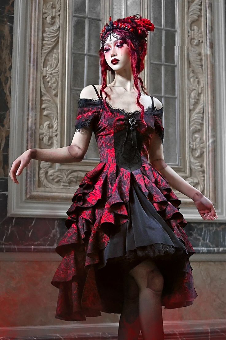 Rococo Vampire, Red Queen Outfit, Gothic Romance Outfit, Vampire Dresses, Vampire Goth Outfits, Vampire Queen Costume, Vocaloid Oc, Vamp Costume, Vampire Goth Aesthetic