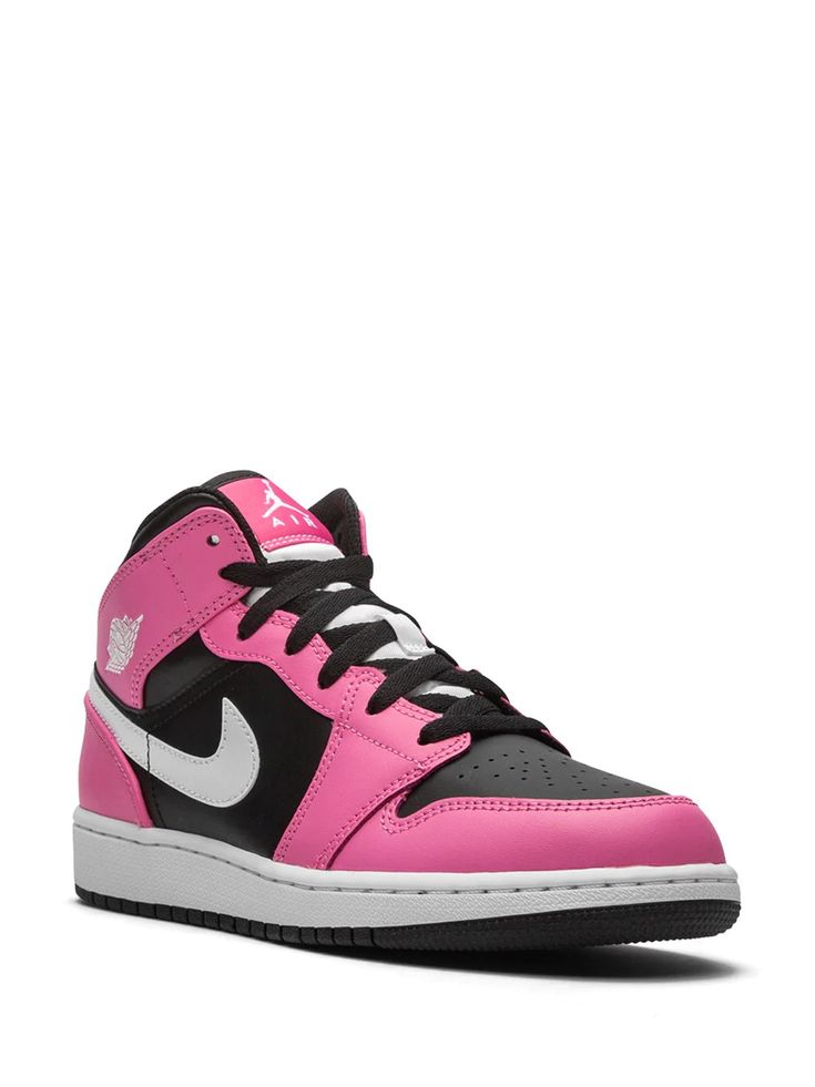 Shop pink & black Nike Kids TEEN Air Jordan 1 Mid sneakers with Express Delivery - Farfetch Pink And Black Nikes, Luxury Stuff, Jordans Retro, Sassy Wallpaper, Mid Sneakers, Sneakers Pink, Kids Jordans, Nike Kids, Air Jordans Retro