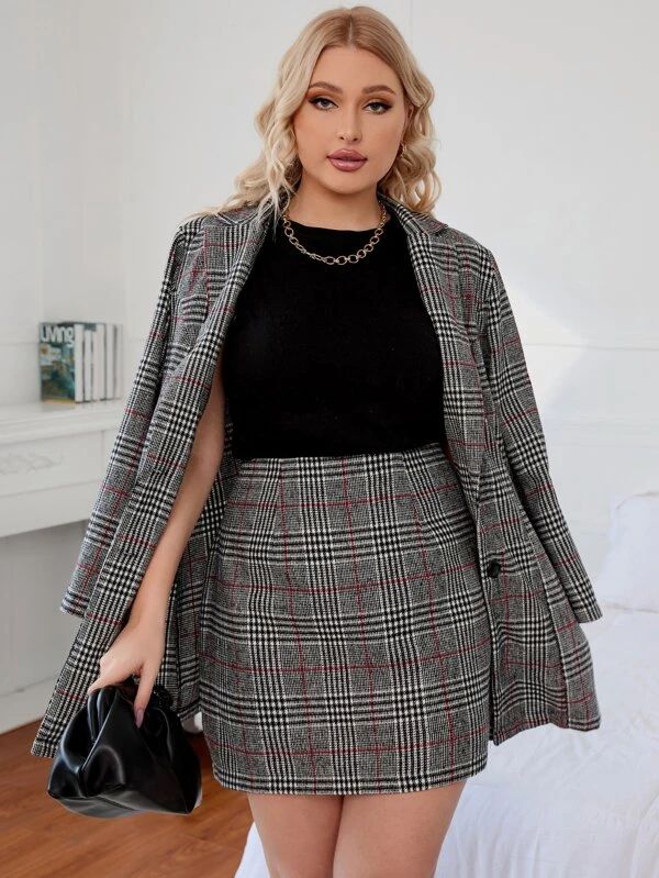 Lawyer Outfit Women Plus Size, Plus Size Skirt Suit, Work Outfits Women Plus Size Office Wear, Business Professional Outfits Skirt, Woman Lawyer Aesthetic, Professional Outfits Women Curvy, Curvy Professional Work Outfits, Lawyer Fits, Business Casual Plus Size