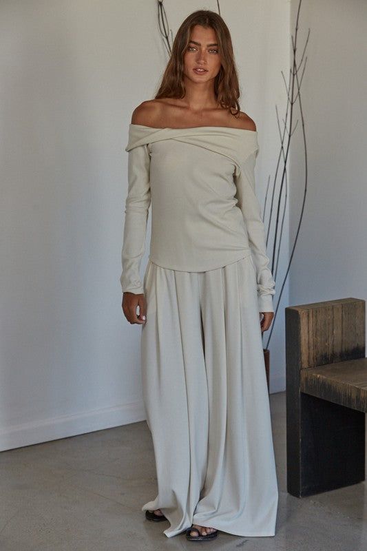 Knit Polyester Cotton Spandex Ribbed Wide Leg Pants With Side Pockets Fabric Contents: 65% Polyester, 27% Cotton, 8% SpandexMade in USA Cream Pants Outfit, Ribbed Wide Leg Pants, Curvy Girl Dress, Sweatpants Outfits, Fashion Design Template, Cream Pants, Wide Leg Linen Pants, Easy Trendy Outfits, Summer Knitting