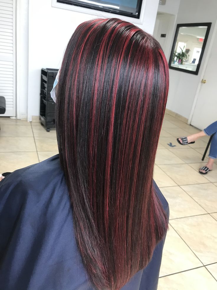 Black Hair With Red Highlights Black Women, Red Dye Highlights, Red Highlights On Straight Hair, Black Hair With Red Highlights Straight, Red Highlights On Dark Hair Straight, Red Highlights In Brown Hair Straight, Dark Red Hair Streaks, Red Hair Front Strands, Red And Black Striped Hair