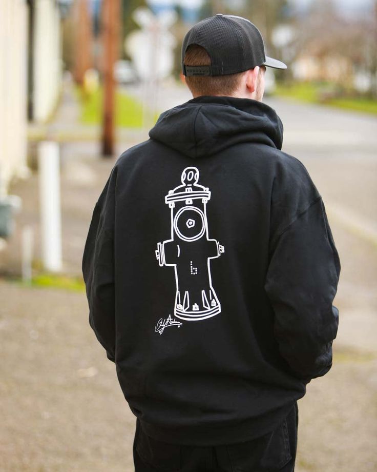 Imagine cruising the streets, feeling the breeze against your face, and rocking the sickest hoodie around. It's not just any hoodie, it's the Braille Andy Anderson Hoodie. Inspired by the wizardry of Andy Anderson on a skateboard, this piece is a tribute to his gravity-defying skills and creative spirit. As Christmas Day rolls around and Andy drops his new skate part on the Powell Channel, you could be sporting this exclusive piece, designed by the mastermind skater himself. It’s not just about looking good; it’s about being part of a movement. But let's dive a bit deeper, shall we? Did you know that Andy Anderson isn't just a pro skater, but an artist too? That's right, the artwork on this hoodie comes straight from his creative brain, part of his Mind Control brand. It's not every day th Braille Skateboarding, Cotton Graphic Print Sweatshirt For Skateboarding, Crew Neck T-shirt With Front Print For Skateboarding, Urban Crew Neck T-shirt For Skateboarding, Graphic Cotton T-shirt For Skateboarding, Pro Skaters, Skateboard