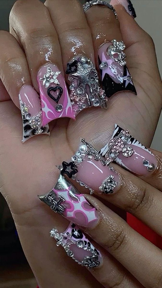 Chic Minimalist Nails, Nails For 2023, Engagement Nails, Junk Nails, Punk Nails, Duck Nails, Hard Nails, Nails Design With Rhinestones, Little Black Dresses