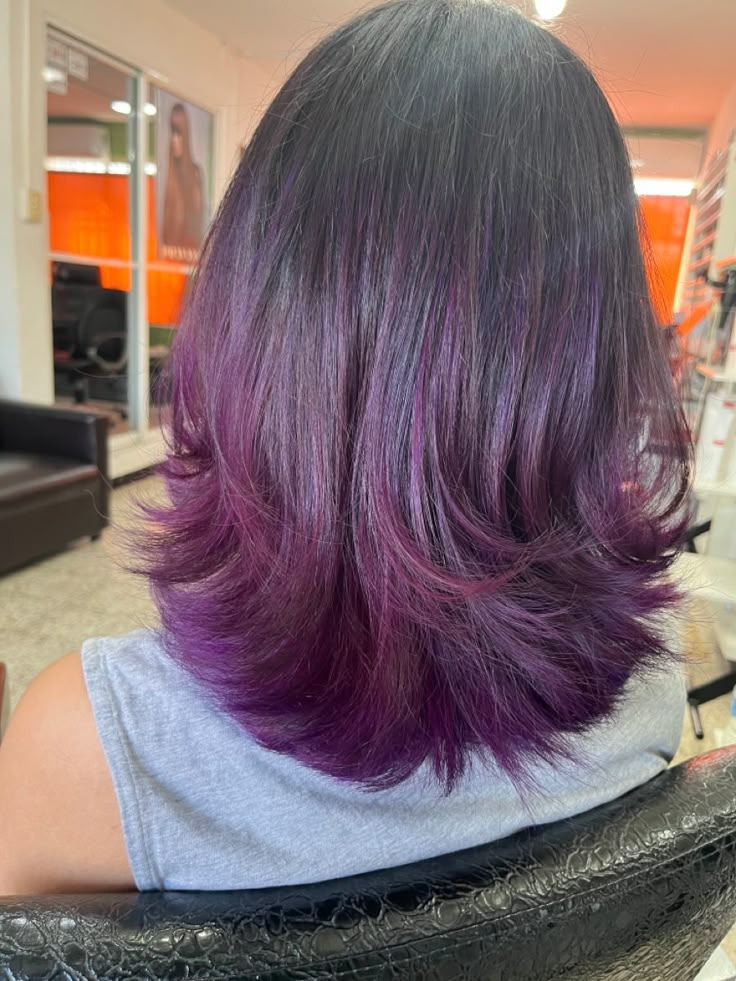 Dark Purple Hair Color Short, Purple Hair Indian Skin, Wolf Cut Purple Hair, Short Hair Purple Highlights, Purple Layered Hair, Dark Purple Short Hair, Purple Ends Hair, Purple Wolf Cut, Ultra Violet Hair