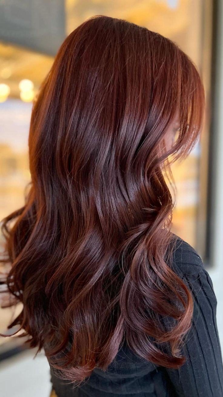 Medium Cherry Brown Hair, Cherry Cola Hair Color Balayage, Cherry Brown Hair Curly, Subtle Auburn Hair, Copper Mahogany Hair Color, Red Hair On Brunette, Hair Color For Dark Brown Eyes, Red Auburn Hair Color, Cherry Brown Balayage