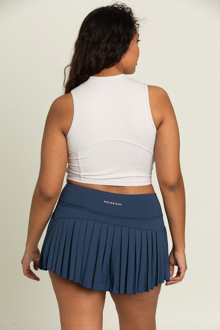 Smoke Sleeveless Crop Top is everything you'll want in a tank top & more. Made out of sweat-wicking, high-performance material, this tank features a high neck and corset lining detail for an extra pop. Functional High Stretch Sleeveless Tank Top, Sporty Sleeveless Sports Bra With 4-way Stretch, Athleisure Sleeveless Sports Bra With 4-way Stretch, Athleisure 4-way Stretch Sleeveless Sports Bra, Fitted Moisture-wicking Sleeveless Activewear, Sleeveless Gym Crop Top With Built-in Bra, Sleeveless Sports Tank Top With Built-in Bra, Fitted Sleeveless Sports Bra For Workout, Compression Sleeveless Sports Bra