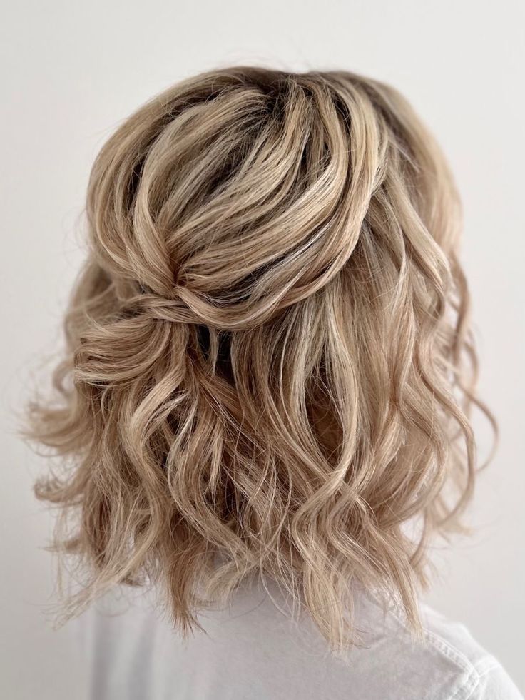 Short Curled Hair Wedding, Short Curled Bridal Hair, Shoulder Length Hair Bridesmaid Styles, Half Up Wedding Hairstyles Short Hair, Short Updo Hairstyles Wedding Bridesmaid, Shirt Wedding Hair, Bridesmaid Hairstyles Half Up Half Down Short Hair Shoulder Length, Short Curly Bridesmaid Hair, Short Blonde Bridal Hair