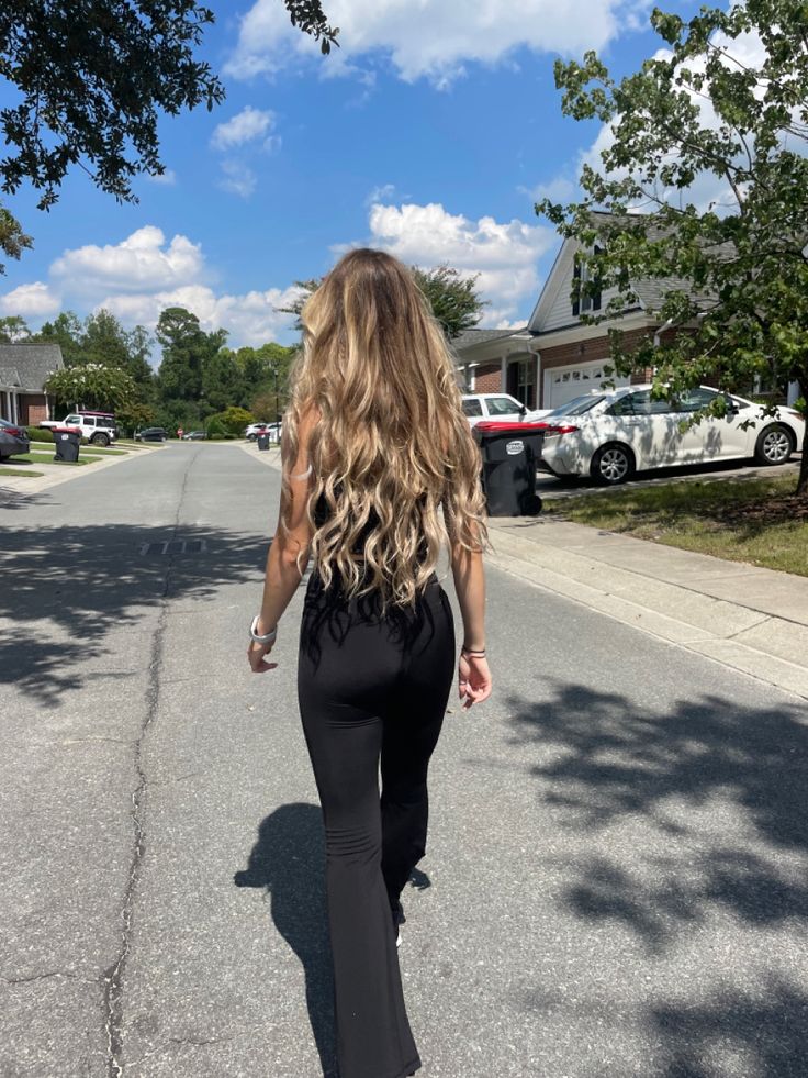 Brunette With Blonde Extensions, Hair Extension Highlights, Brown Hair With Highlights Extensions, Bronde Balayage Extensions, Brunette Hair Extensions Before After, Long Brown Hair With Blonde Highlights, Blonde Balayage With Extensions, Blonde Extensions In Brown Hair, Highlights Before And After